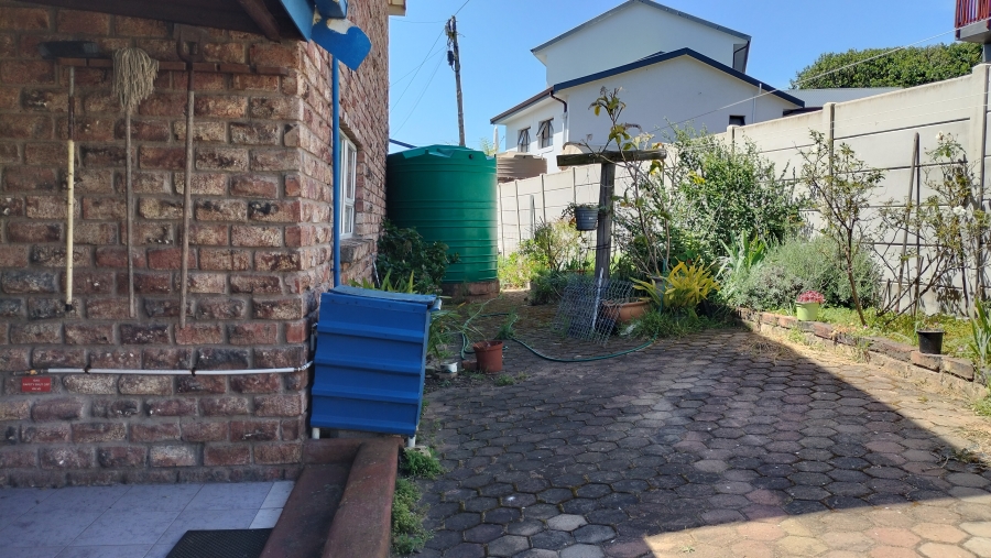 4 Bedroom Property for Sale in Fraaiuitsig Western Cape